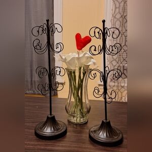 Black Metal Necklace Display / Organizer Jewelry Tree with 24 Hooks.